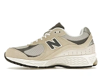 Фото № 3 с приближением к товару «‎New Balance 2002R»