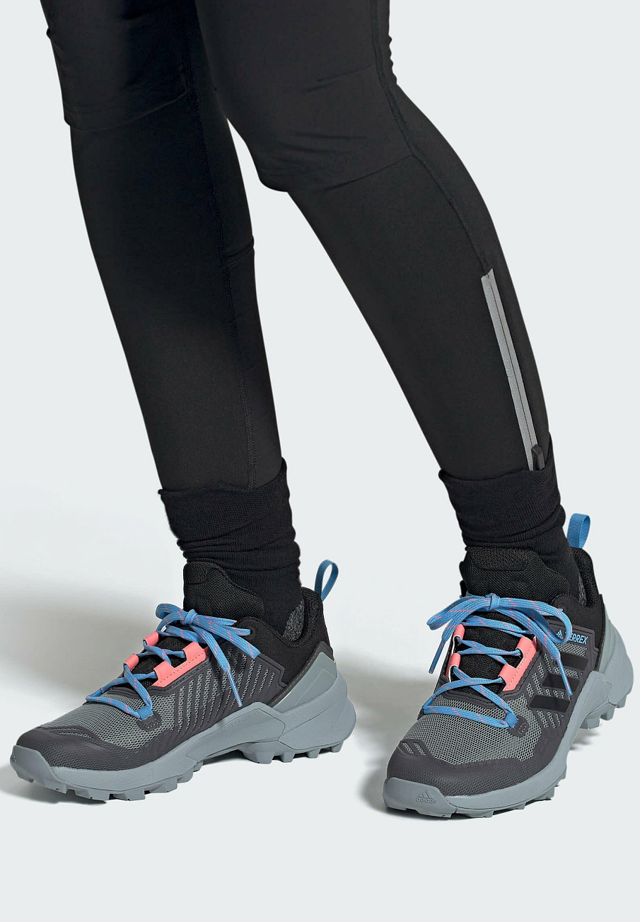 Фото № 2 с приближением к товару «‎Adidas Swift»