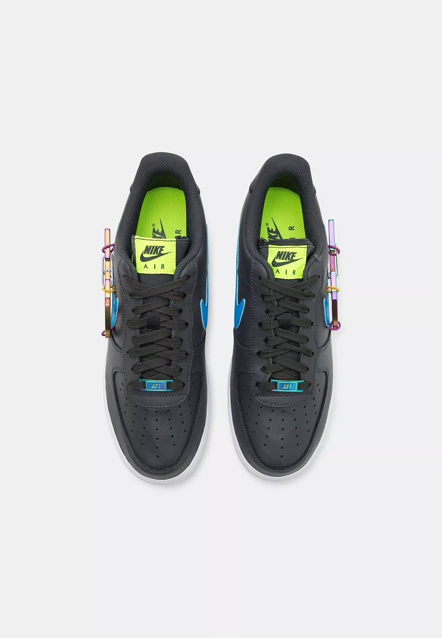 Фото № 2 с приближением к товару «‎AIR FORCE 1 '07 PRM UNISEX»