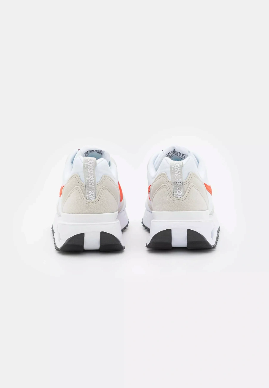 Фото № 2 с приближением к товару «‎AIR MAX DAWN»