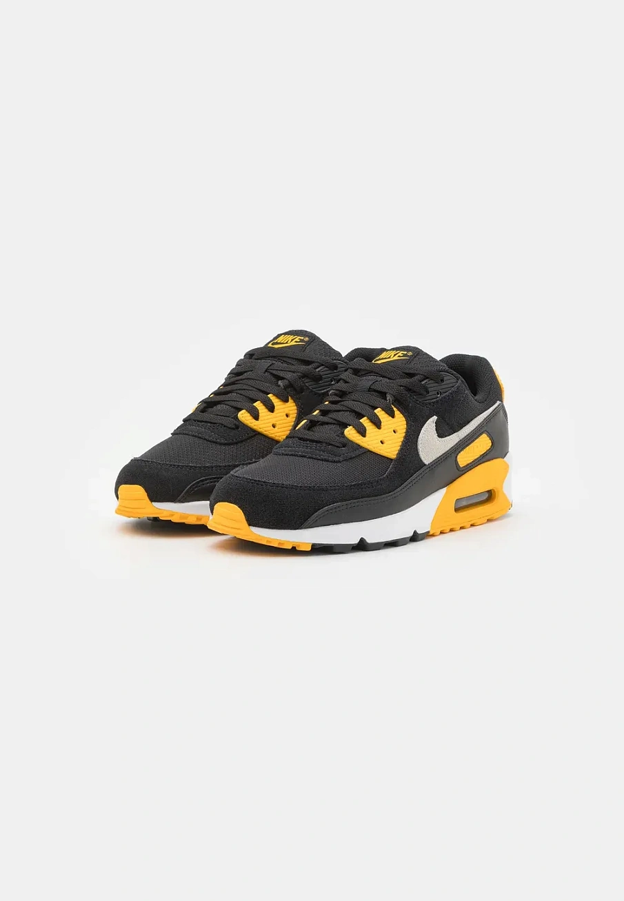 Фото № 2 с приближением к товару «‎AIR MAX 90»