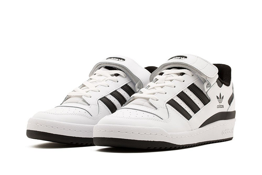 Фото № 4 с приближением к товару «‎Adidas Forum »