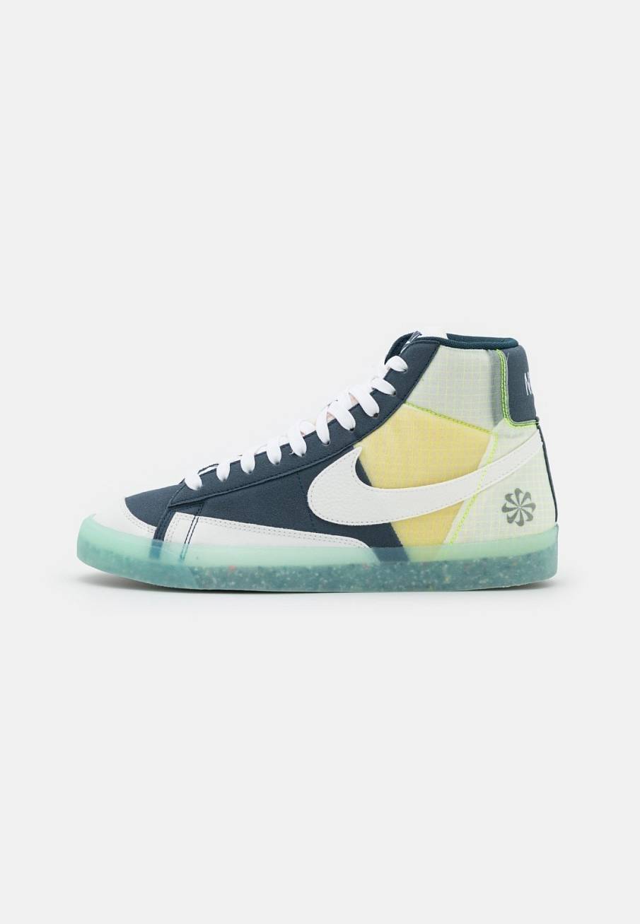 Фото № 1 с приближением к товару «‎Nike Blazer ’77 »