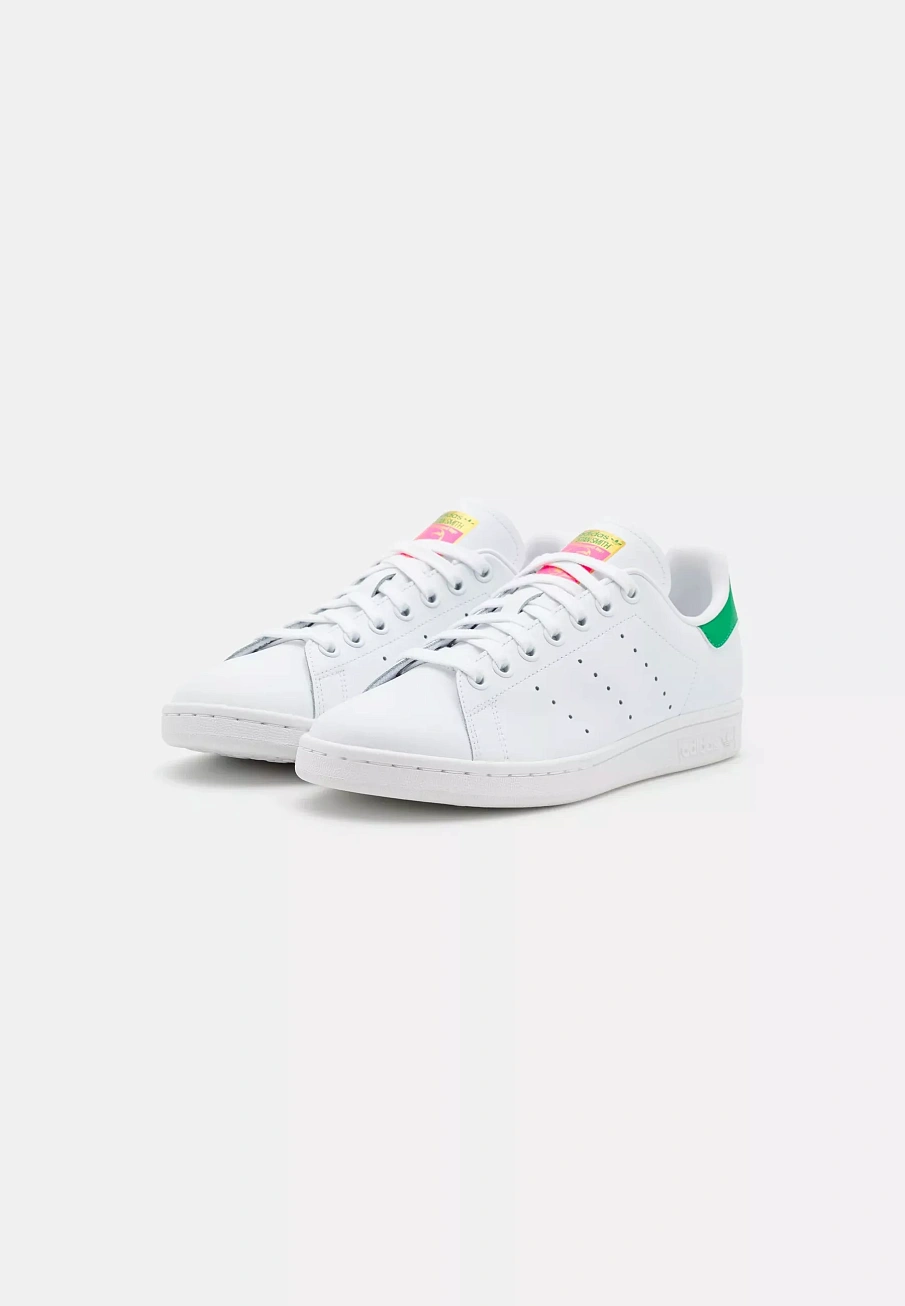 Фото № 3 с приближением к товару «‎STAN SMITH »