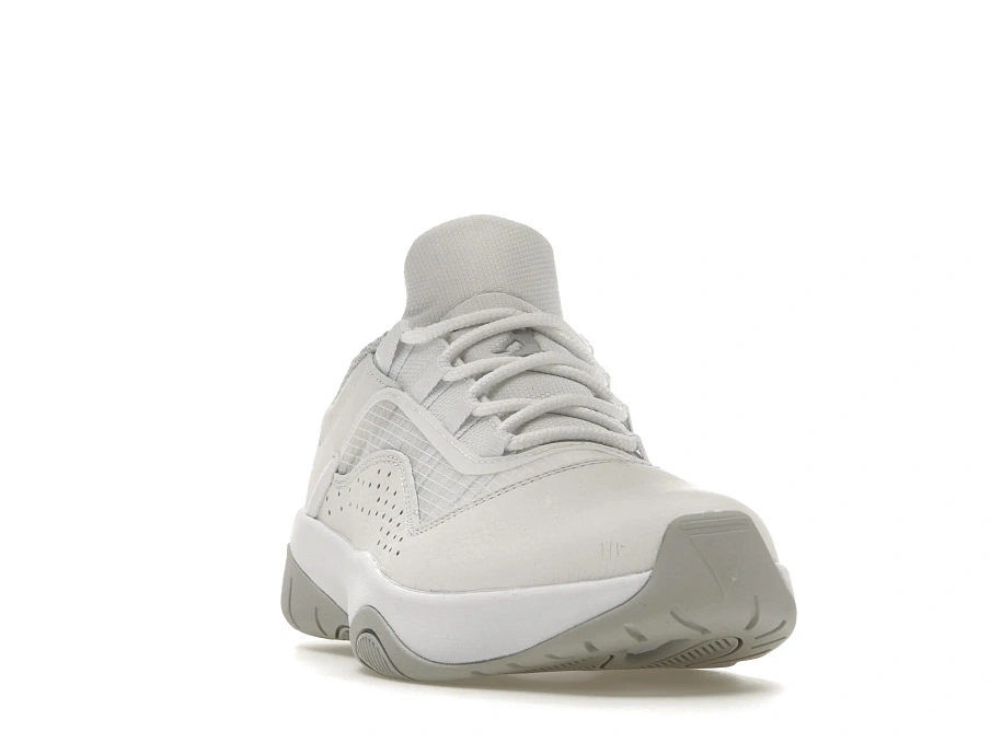 Фото № 3 с приближением к товару «‎Jordan 11 CMFT Low White Pure Platinum»