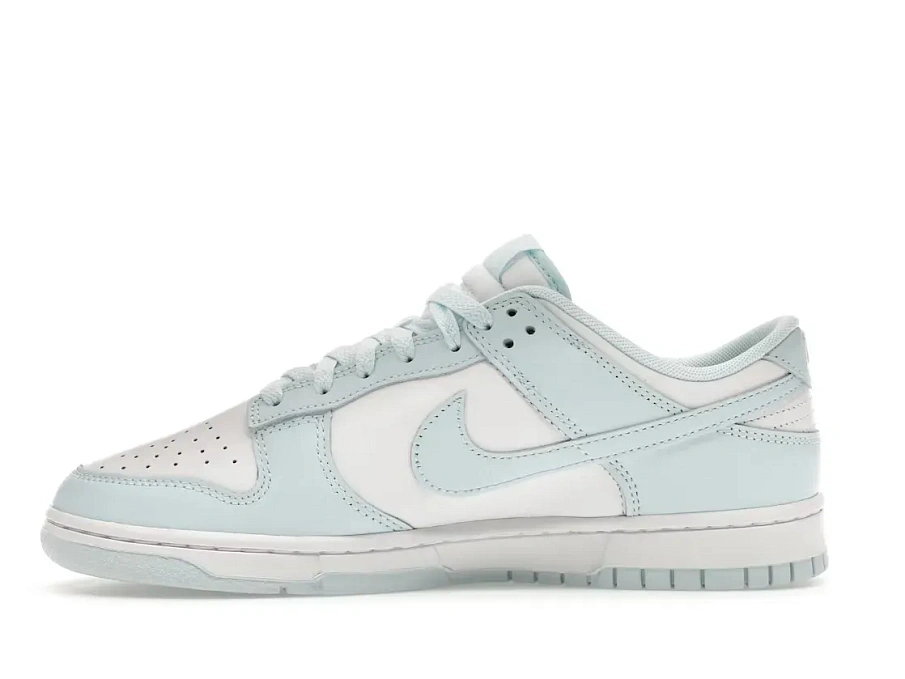 Фото № 3 с приближением к товару «‎Nike Dunk Low»