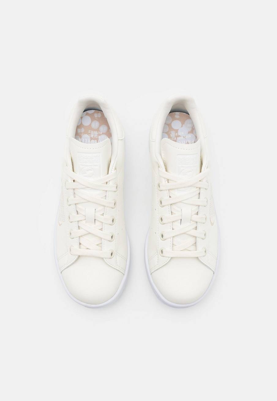 Фото № 4 с приближением к товару «‎Adidas Stan Smith Shoes »