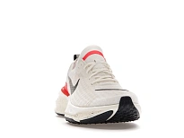 Фото № 4 с приближением к товару «‎Nike Invincible Run 3 White Bright Crimson»