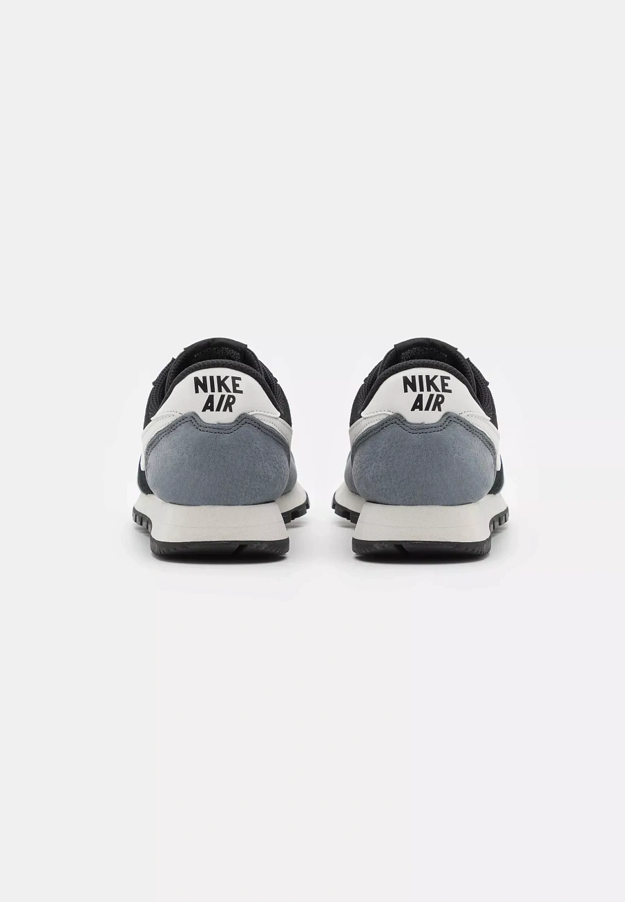 Фото № 2 с приближением к товару «‎AIR PEGASUS 83 UNISEX»