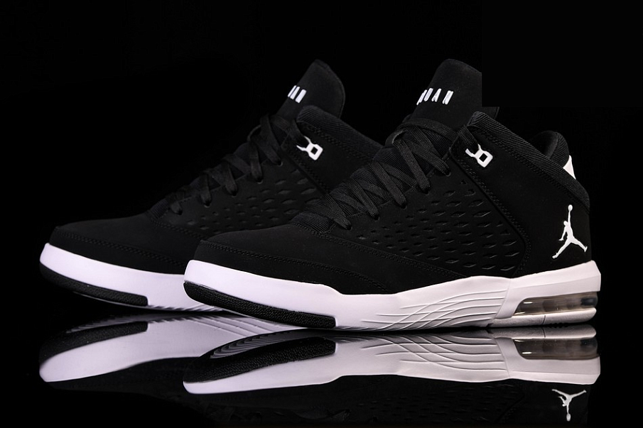 Фото № 3 с приближением к товару «‎Nike Air Jordan Flight Origin 4 Oreo »