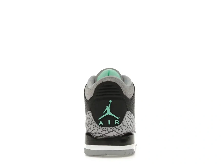 Фото № 4 с приближением к товару «‎Jordan 3 Retro»