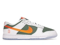 Фото № 1 с приближением к товару «‎Nike Dunk Low SE NY vs. NY»