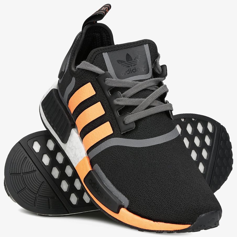 Фото № 4 с приближением к товару «‎Adidas Nmd_r1»