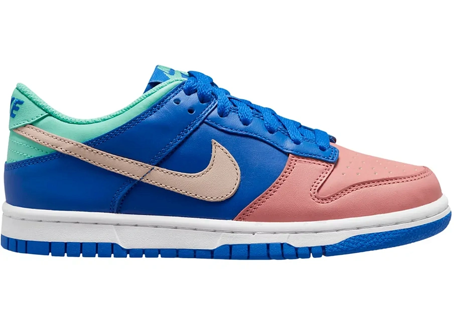 Фото № 1 с приближением к товару «‎Nike Dunk Low»