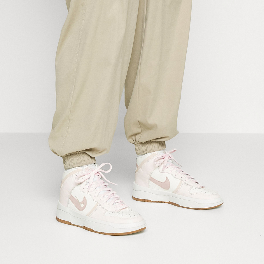 Фото № 5 с приближением к товару «‎Nike Dunk UP »