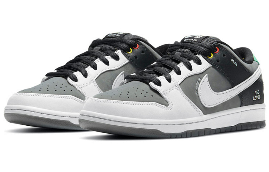 Фото № 3 с приближением к товару «‎Nike Sb Dunk Low Pro Iso Skate Shoes Vx1000 Camcorder»