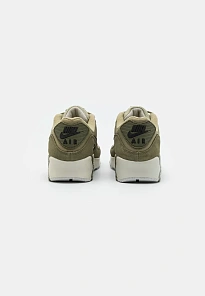 Фото № 3 с приближением к товару «‎AIR MAX 90»