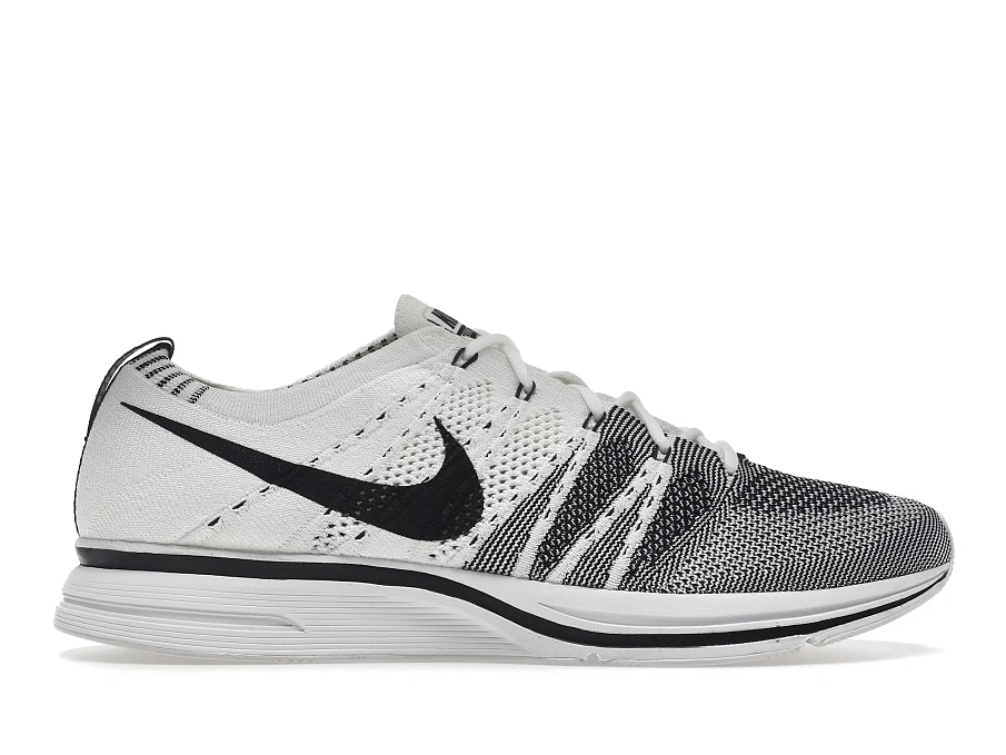 Фото № 1 с приближением к товару «‎Nike Flyknit Trainer White Black (2017)»