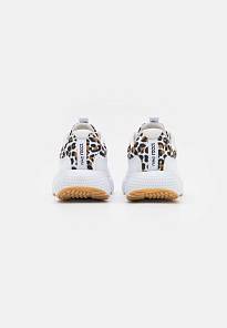 Фото № 2 с приближением к товару «‎Nike React Escape»