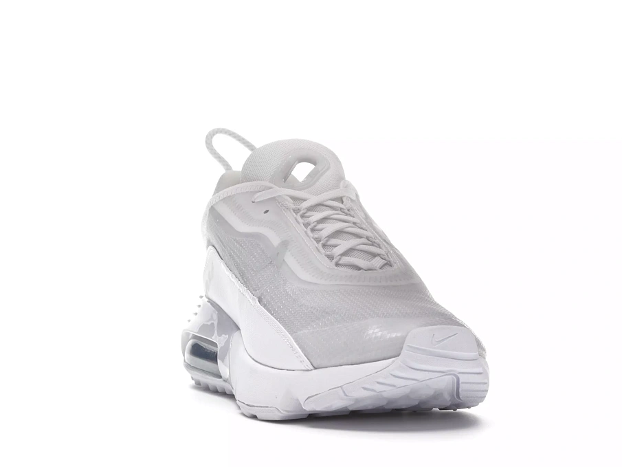 Фото № 2 с приближением к товару «‎Nike Air Max 2090 Triple White»