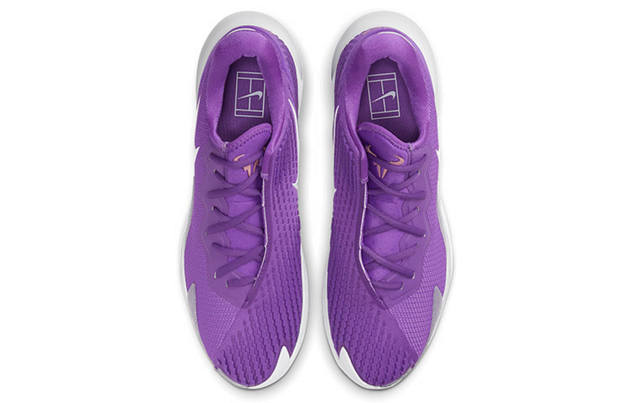 Фото № 4 с приближением к товару «‎Nike NikeCourt Zoom Vapor Cage 4 Rafa 'Wild Berry'»