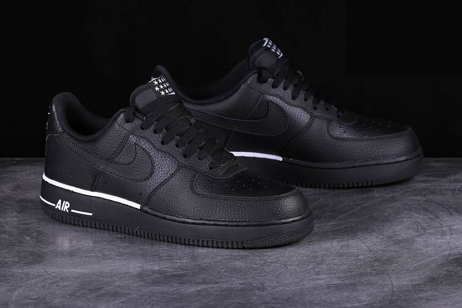 Фото № 2 с приближением к товару «‎Nike Air Force 1 ’07 »