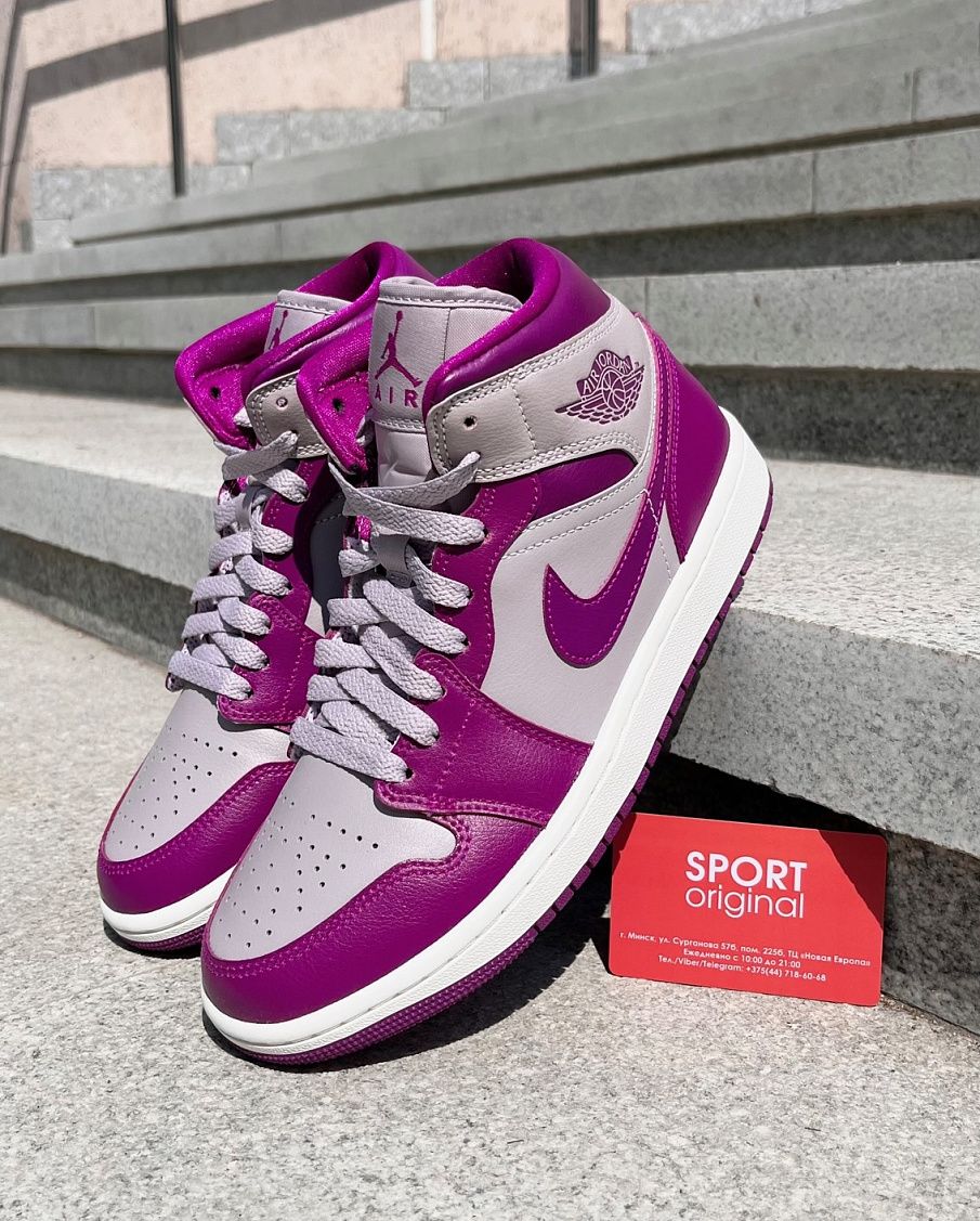 Фото № 1 с приближением к товару «‎Air Jordan 1 Mid Magenta»
