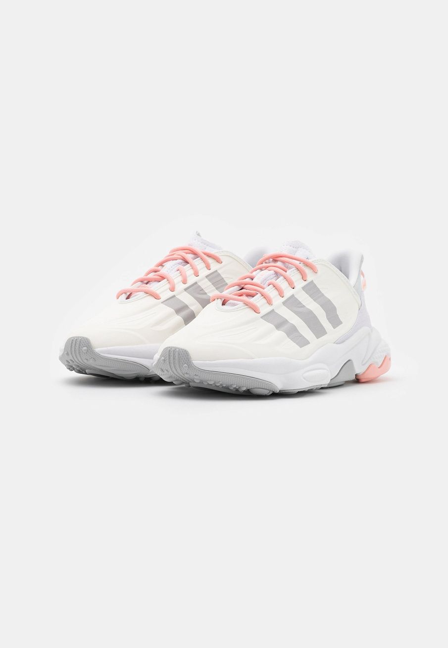 Фото № 3 с приближением к товару «‎Adidas Ozweego Helmet Closed »