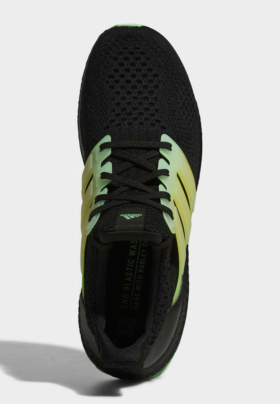 Фото № 4 с приближением к товару «‎Adidas Ultraboost »