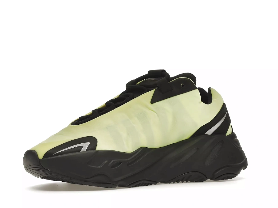 Фото № 2 с приближением к товару «‎adidas Yeezy Boost 700 MNVN Phosphor»