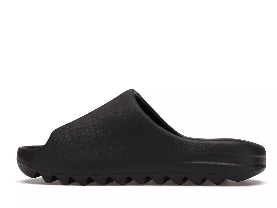 Фото № 5 с приближением к товару «‎adidas Yeezy Slide Onyx (2022/2023)»