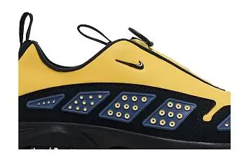 Nike Women's Air Sunder Max Saturn Gold - 3