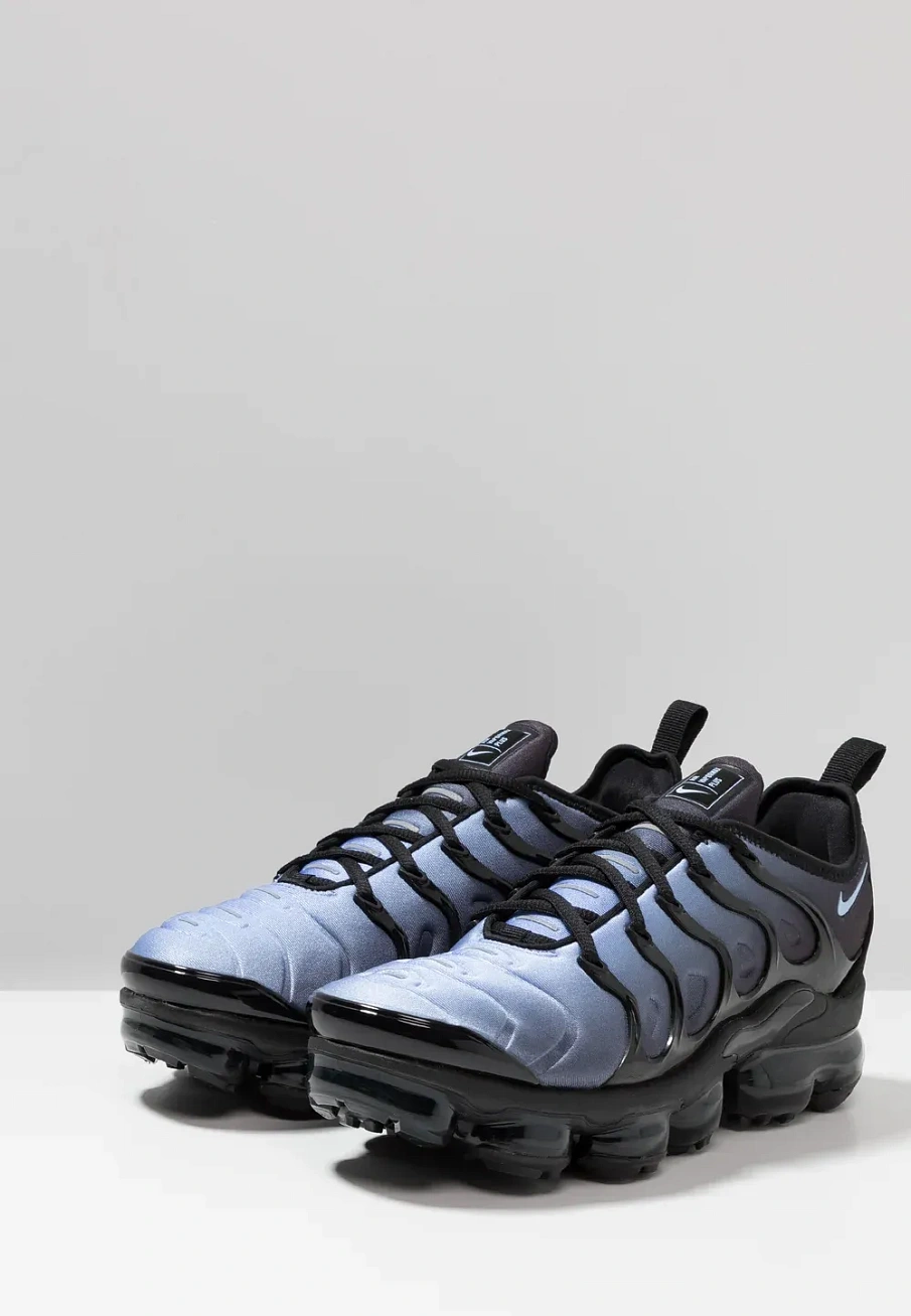 Фото № 3 с приближением к товару «‎AIR VAPORMAX PLUS»