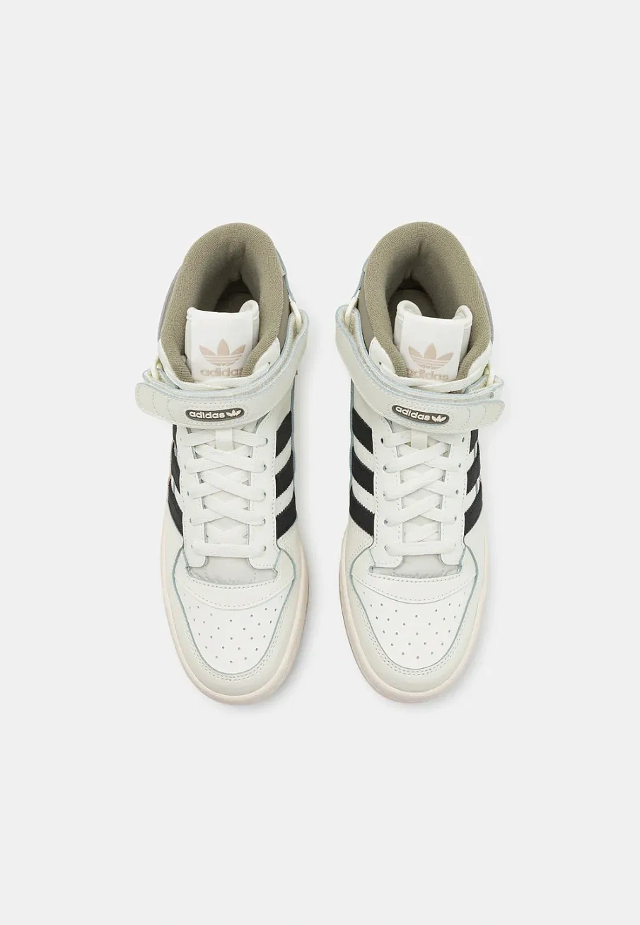 Фото № 4 с приближением к товару «‎Кроссовки Adidas spad115n041-a11-n»