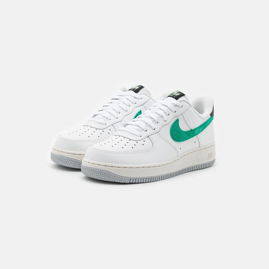 Фото № 2 с приближением к товару «‎Nike Air Force 1 07 »