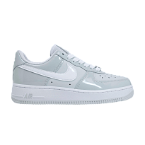 Фото № 1 с приближением к товару «‎Nike Women's Air Force 1 07 SE Patent Grey Fog»