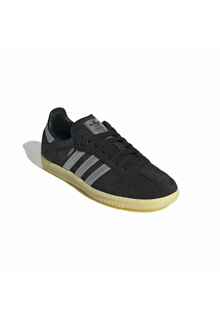 Фото № 2 с приближением к товару «‎Кроссовки Adidas spad111a2ni-q11-n»
