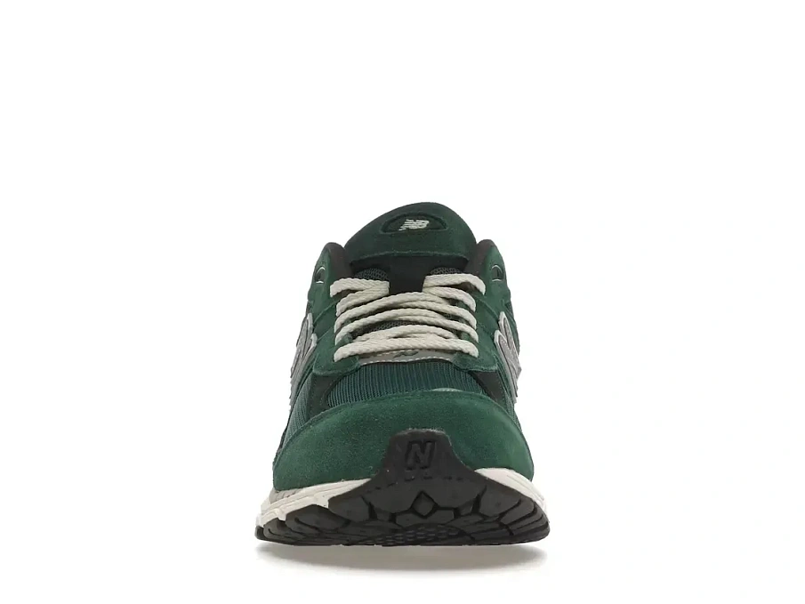 Фото № 2 с приближением к товару «‎New Balance 2002R»