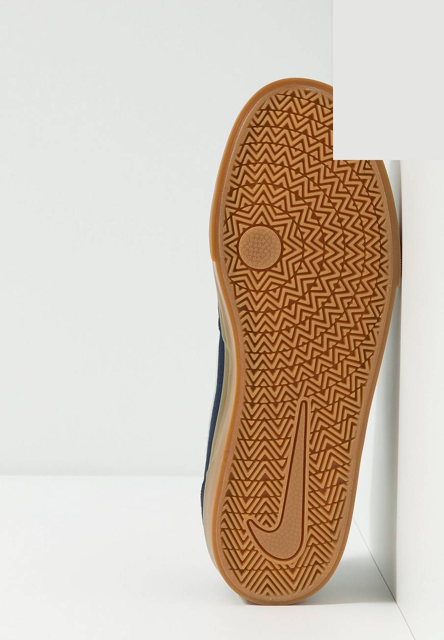 Фото № 5 с приближением к товару «‎Nike Chron »
