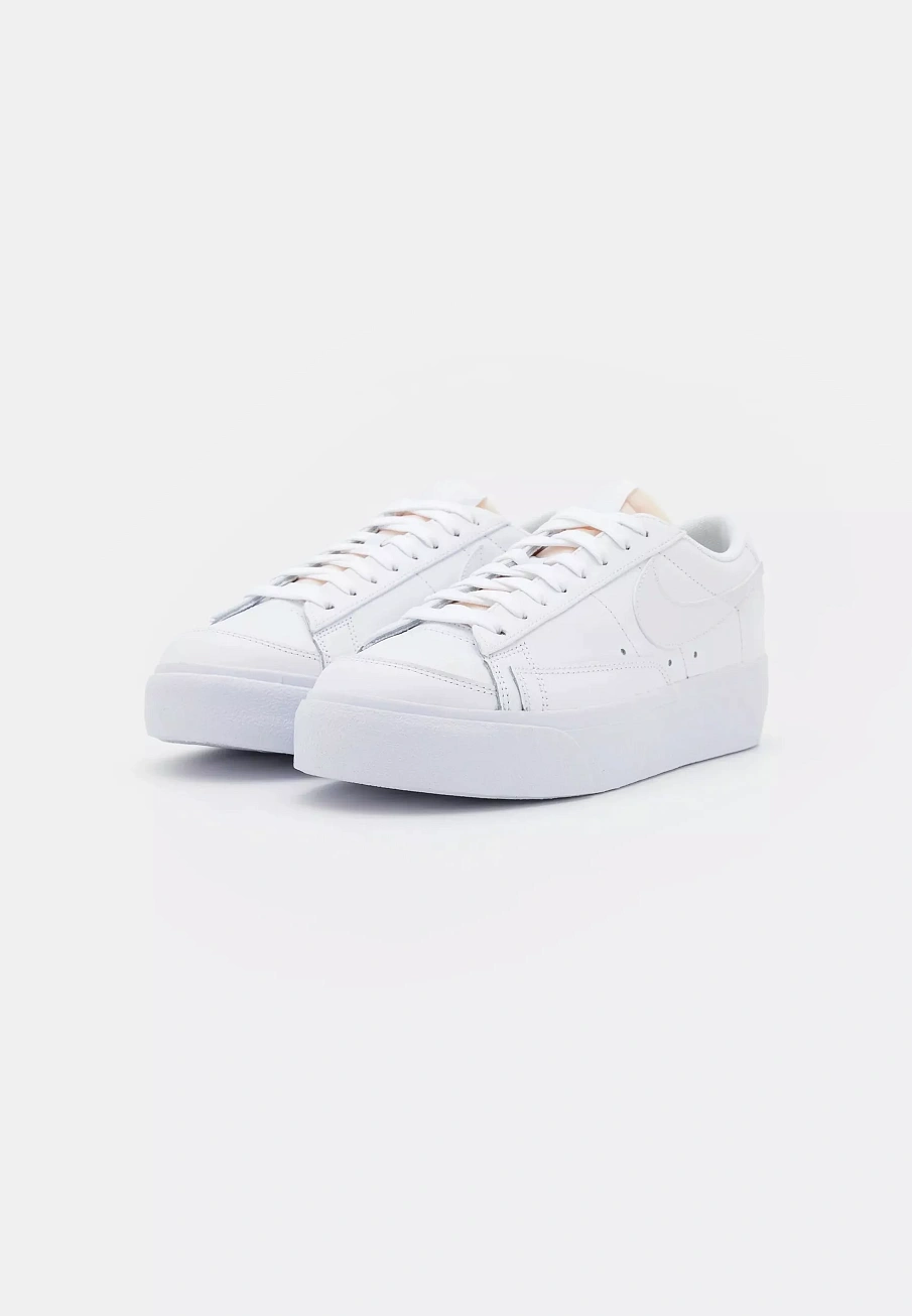 Фото № 2 с приближением к товару «‎BLAZER PLATFORM»