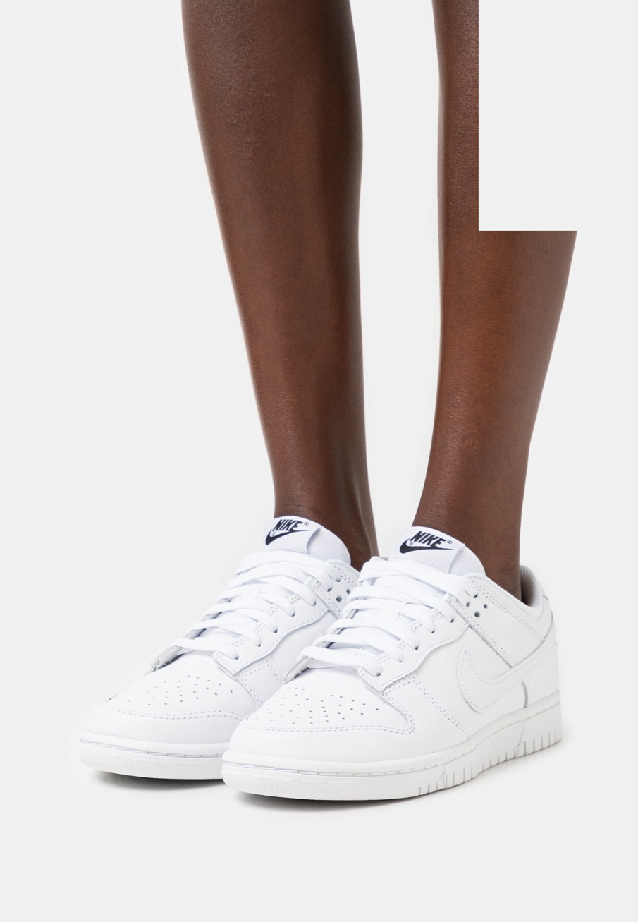 Фото № 1 с приближением к товару «‎Nike Dunk »