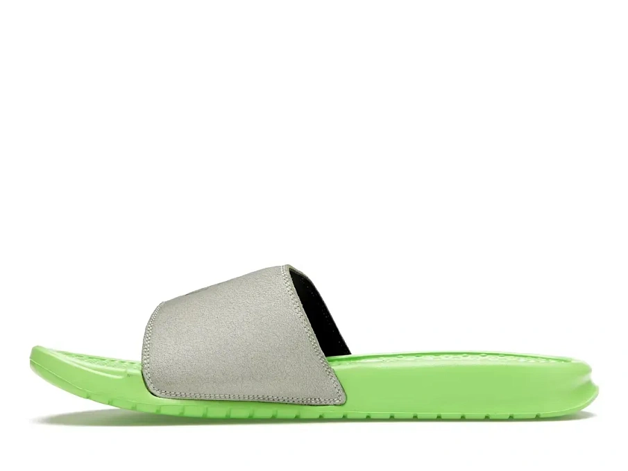 Фото № 3 с приближением к товару «‎Nike Benassi»