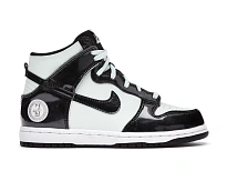 Фото № 1 с приближением к товару «‎Nike Dunk High SE»