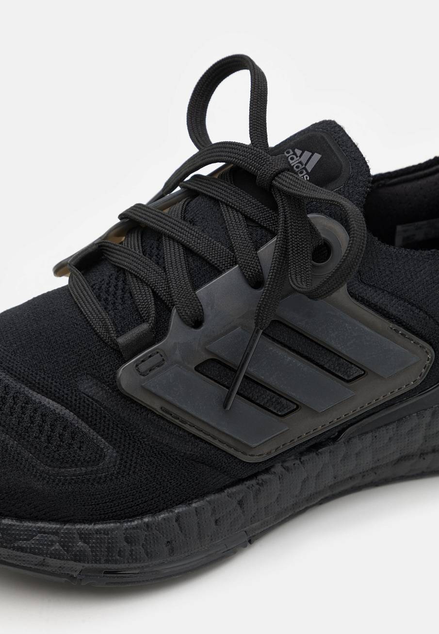 Фото № 4 с приближением к товару «‎Adidas Ultraboost 22»