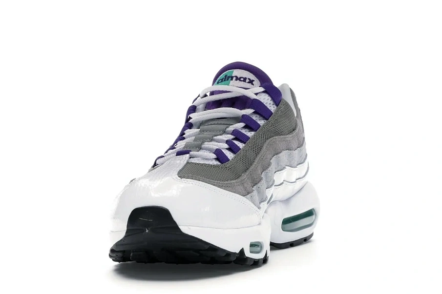 Фото № 2 с приближением к товару «‎Nike Air Max 95 Grape Snakeskin»