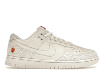 Фото № 1 с приближением к товару «‎Nike Dunk Low»