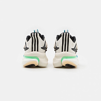 Фото № 3 с приближением к товару «‎Adidas Alphaboost V1 »
