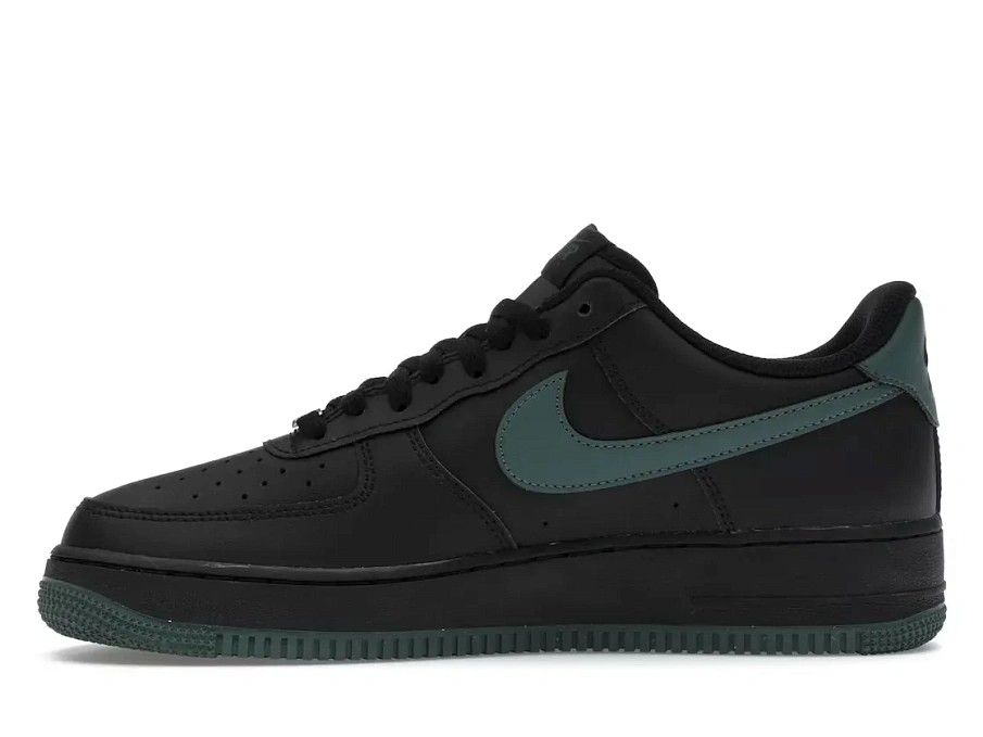 Фото № 3 с приближением к товару «‎Nike Air Force 1 Low '07»