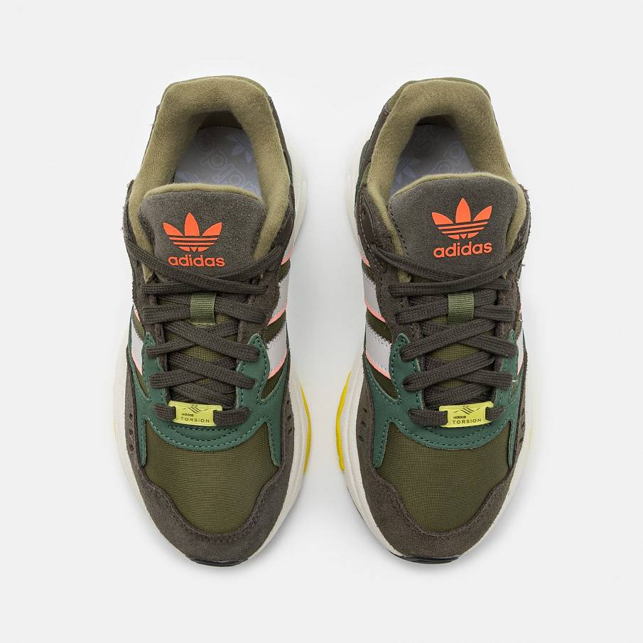 Фото № 4 с приближением к товару «‎Adidas Retropy F90 »