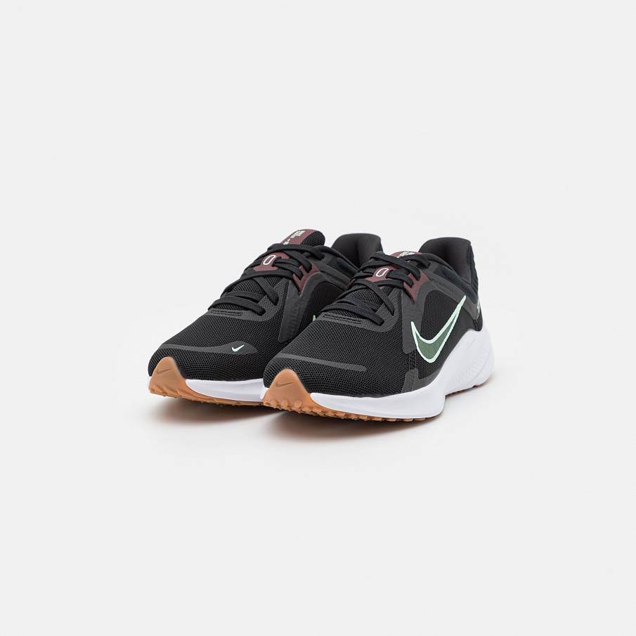 Фото № 2 с приближением к товару «‎Nike Wmns Quest 5»